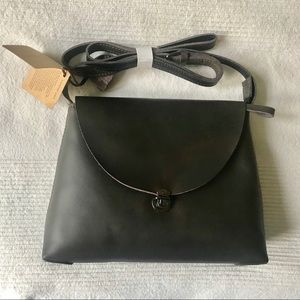 Cross body leather bag